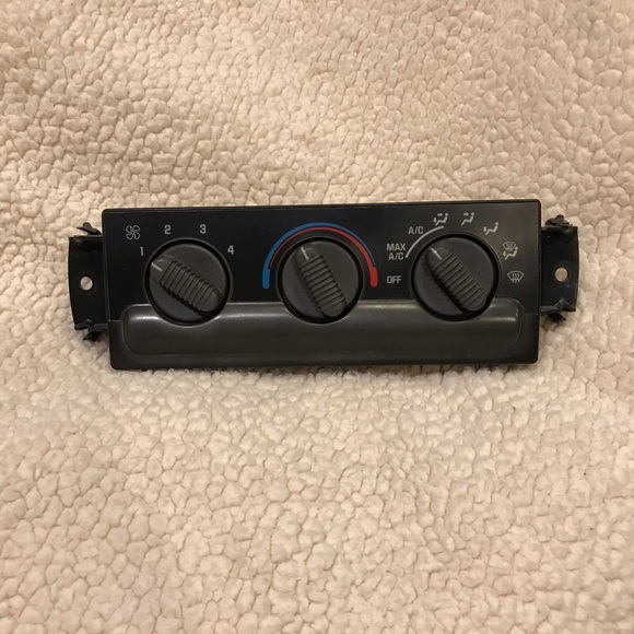 Chev Blazer GMC Jimmy Oldsmobile Climate Control A/C Heater Switch 16233939-A - Picture 1 of 16